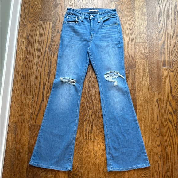 NWOT Levi's® Women's 726 High-Rise Flare Jeans - Light Indigo Destructed 28 - Picture 3 of 9